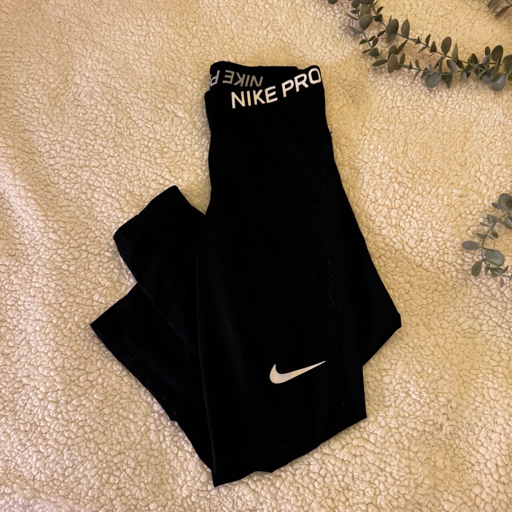 Nike Pro Dri-Fit Capri Leggings